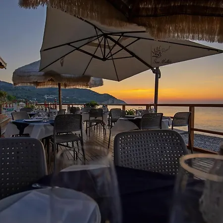 Melograno With Swimming Pool And Private Holiday home *