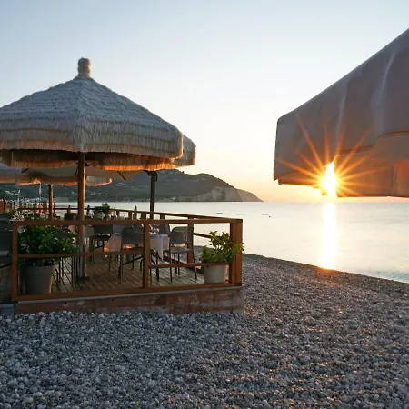 Melograno With Swimming Pool And Private Holiday home