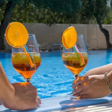 Melograno With Swimming Pool And Private Holiday home *
