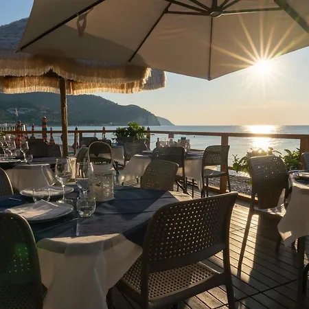 Melograno With Swimming Pool And Private Mattinata
