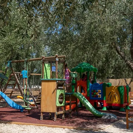 Vakantiehuis Melograno With Swimming Pool And Private Mattinata