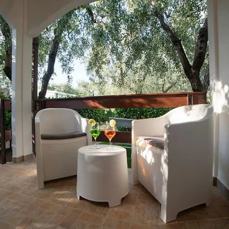 Melograno With Swimming Pool And Private Mattinata