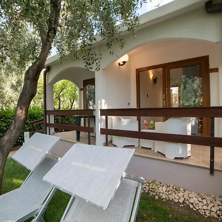 Melograno With Swimming Pool And Private Mattinata